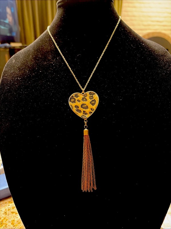 Leopard Print Pendant Necklace With Tassel & Gold Tone Chain Faux Fur long 18”