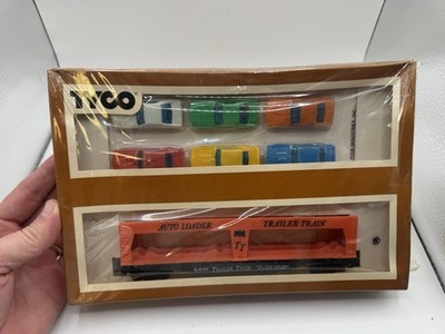 Vintage Tyco HO Scale Auto Loader Trailer Train w 6 Cars Sealed NOS Train Set