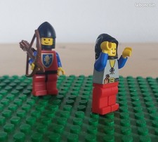 lot 2 figurines Lego Chevalier VILLAGEOIS  moyen age castle personnage peasant