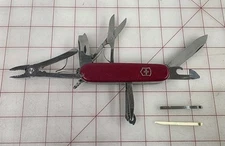 VICTORINOX DELUXE TINKER RED 91MM SWISS ARMY KNIFE