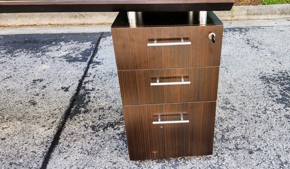 Mayline 72 pulgadas Pedestal Individual Madera Credenza en Moca, Llaves Bloqueables Incluidas Foto 4 de 4