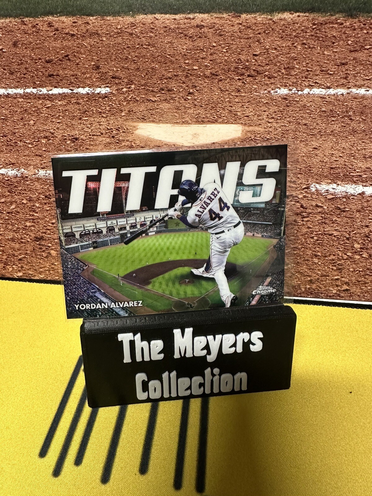 2023 Topps Chrome YORDAN ALVAREZ Houston Astros TITANS insert refractor