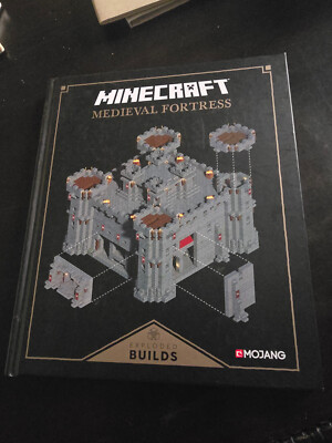 Minecraft: Exploded Builds: Medieval Fortress: An Official Mojang Book by Mojang