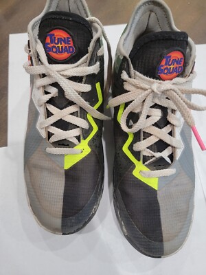 Nike Lebron 18 Low Basketball Shoes (Looney Tunes Collab) size