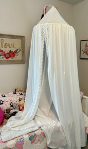 Hanging Dome Bed Canopy (AKA princess canopy or reading nook tent), white