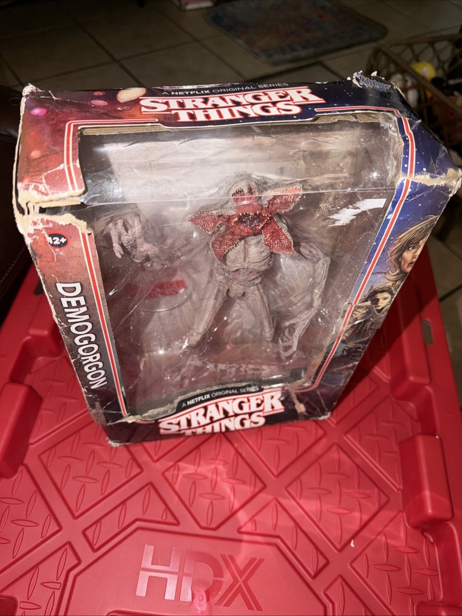 マクファーレントイズ デモゴルゴン Amazon.com: McFarlane Toys Stranger Things Demogorgon Deluxe