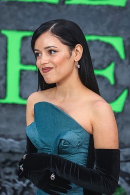 JENNA ORTEGA 6 unterschiedliche Fotos Format 10x15cm glanz #1