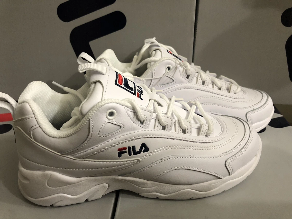 Fila Women s Disarray Sneakers Size US 6 in White