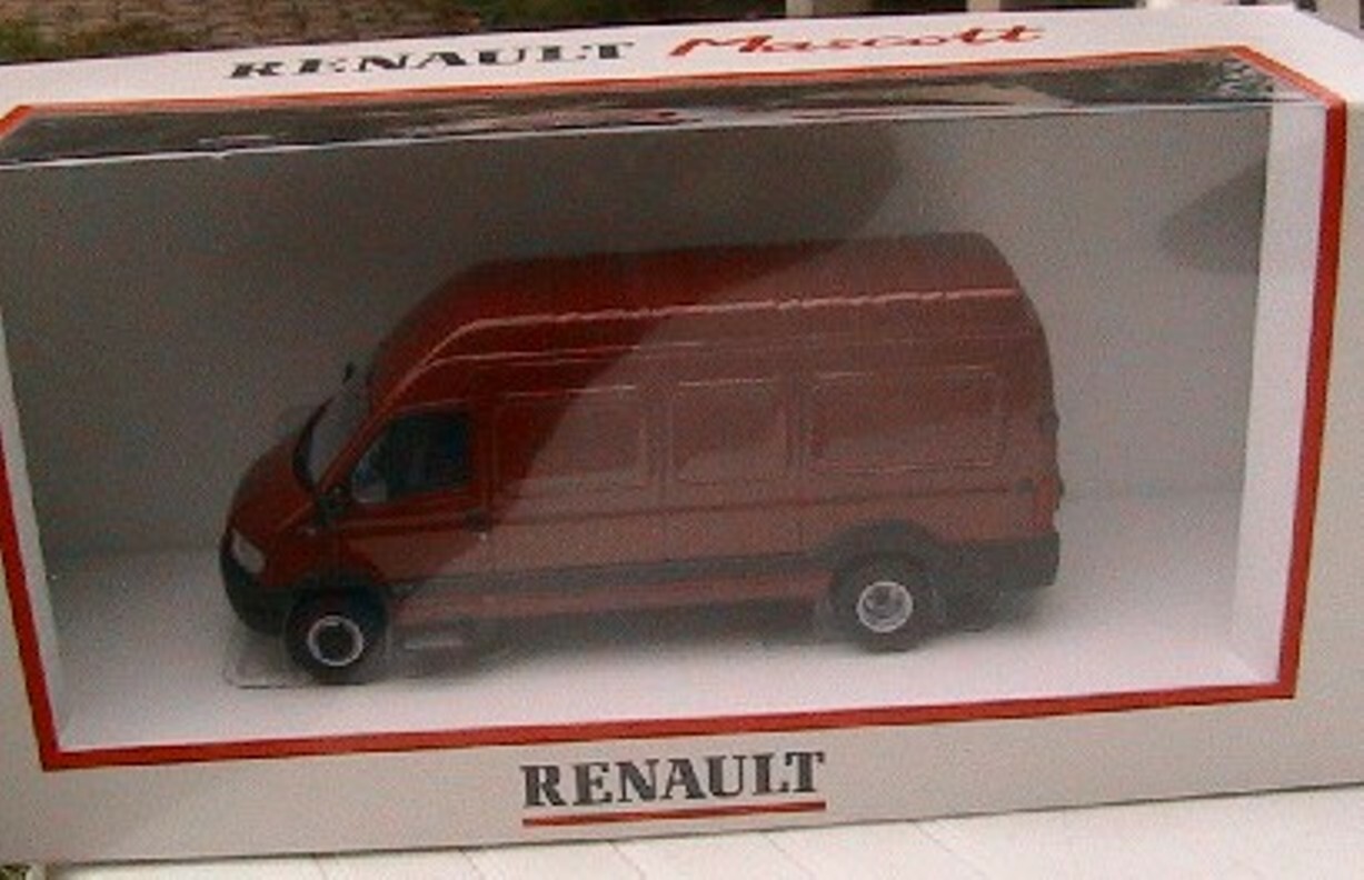 Miniature Renault Mascott rallongé tôlé rouge Norev 1:43 d'exception