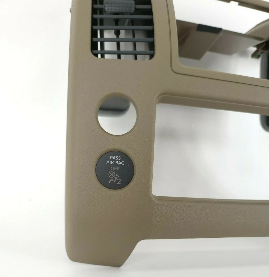 Bisel de consola central genuino OEM Nissan 68259-ZP16A bronceado con rejillas de ventilación 05-09 Frontier Foto 4 de 4