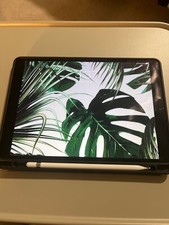 Apple iPad Air 10.5-inch, 64GB - Space Gray 3rd Generation and Apple Pencil