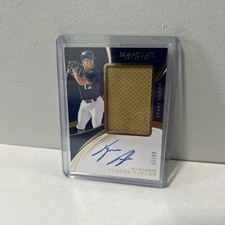 2020 Panini Immaculate Debut Jumbo Relics /99 Tyrone Taylor Rookie Auto RC