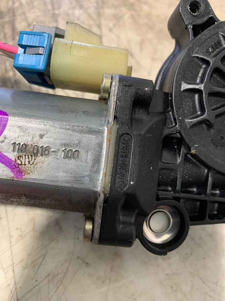 MOTOR VENTANA TRASERA DERECHA MERCEDES-BENZ ML W163 9137041093 C570 Foto 4 de 4