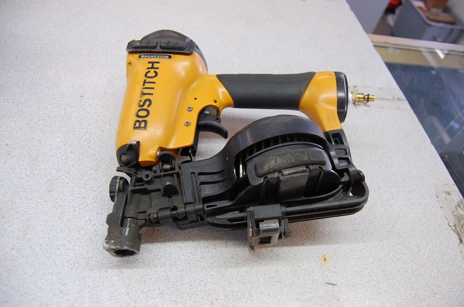 BOSTITCH Magnesium Pneumatic Coil Roofing Nailer RN461 Tested