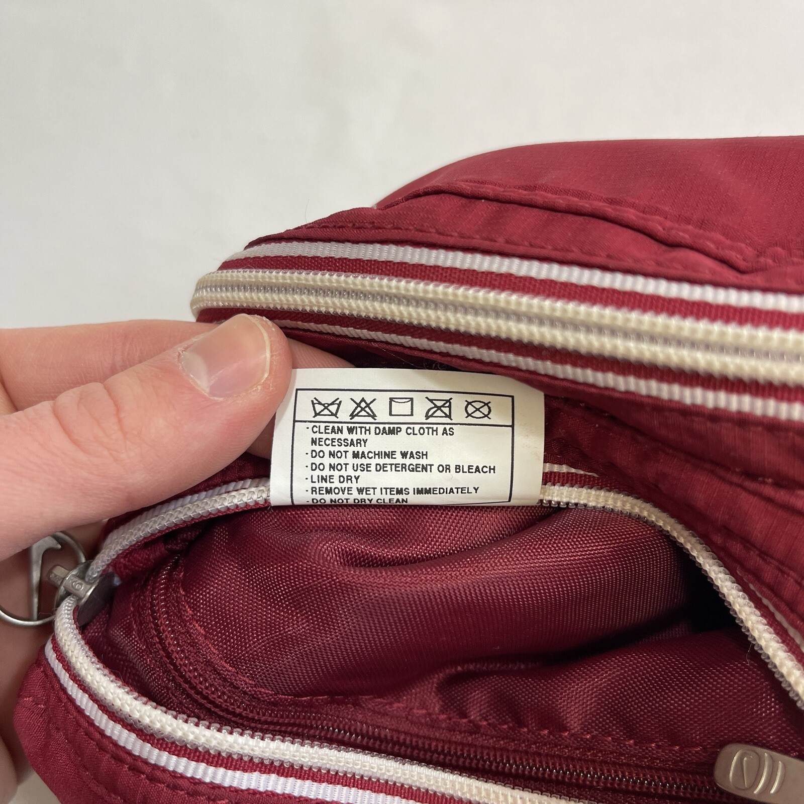 VTG Nike Crossbody Sling Bag Red Metal Accents Y2K Streetwear Sport Swoosh Logo