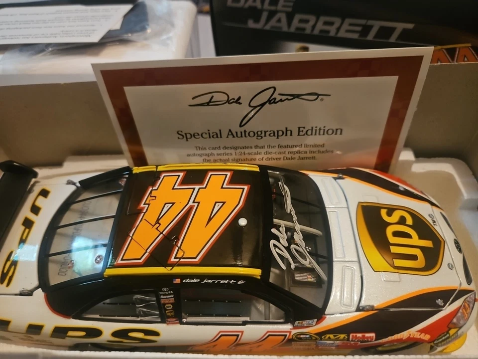 Toyota Camry 2008 autografiado por Dale Jarret (año pasado) #44 escala 1:24 diecast Foto 2 de 4