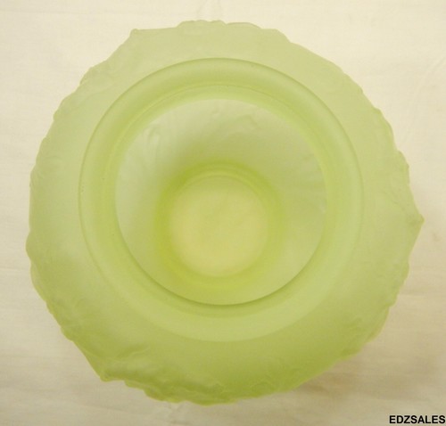 Art Glass Vaseline Poppy Flower Foral Centerpiece Glass Bowl - Picture 8 of 9