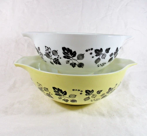 Vintage PYREX Gooseberry Cinderella Mixing Bowls, #443 White + Black #444 Yellow