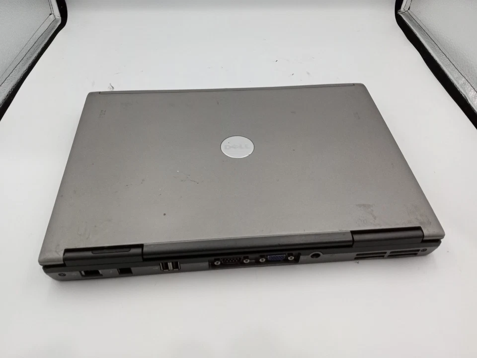Dell D630 Laptop Intel Core 2 Duo 2GB RAM 80GB HD WinXP RS232 -BAD SPEAKERS -RR - Image 4 of 4