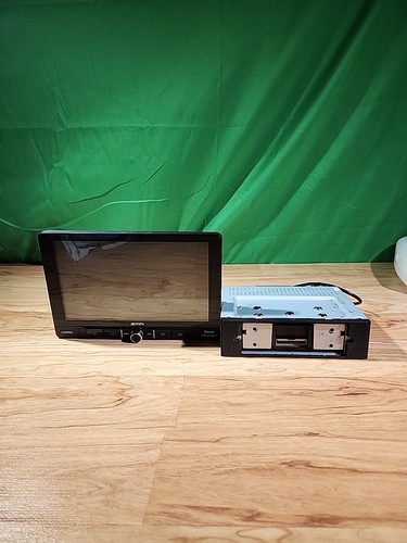 Jensen CAR910X Multimedia Receiver w/ Apple Carplay & SiriusXM-Ready Untested