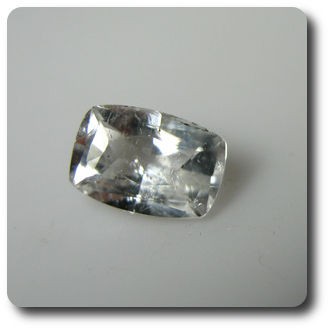 Datolite Russie 0.51 cts VVS gemme transparente sans inclusion pour vitrine