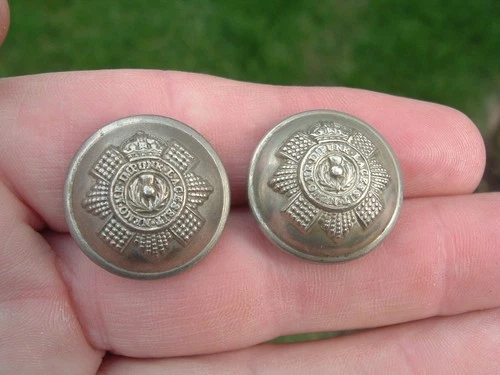 WW1 / WW2 Scots Guards Pipers White Metal Military Uniform Buttons.