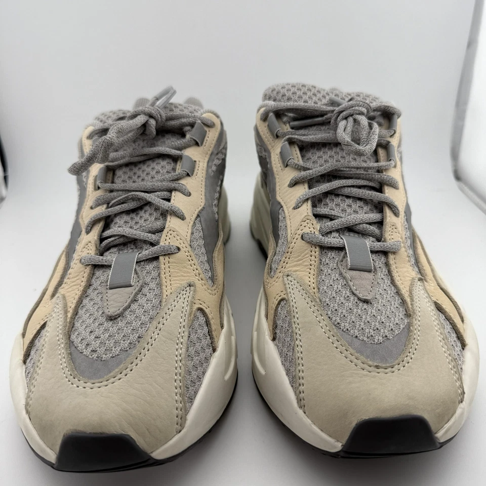 Adidas Yeezy Boost 700 V2 Crema EE. UU. 12 Usado Caja Original GY7924 Foto 3 de 4