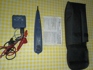 Fluke Networks PRO3000 Tone & Probe Kit with Carrying Case and Instructions