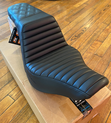 Saddlemen Step-Up Tuck-N-Roll for Seat 2018-2025 Harley Softail