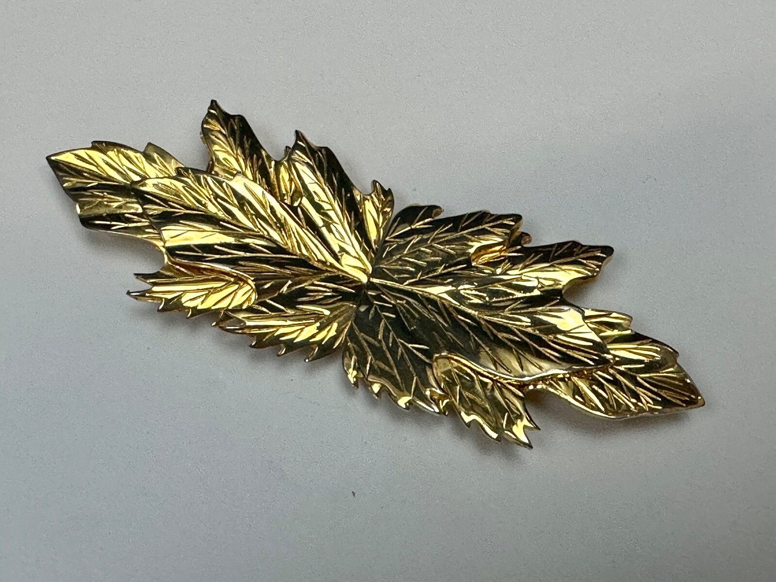 Large Leaf Shaped Dotty Smith - Two Piece Interlo… - image 5