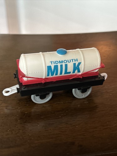 Thomas 2006 Tidmouth Milk Tanker Car Thomas Trackmaster - Afbeelding 1 van 5