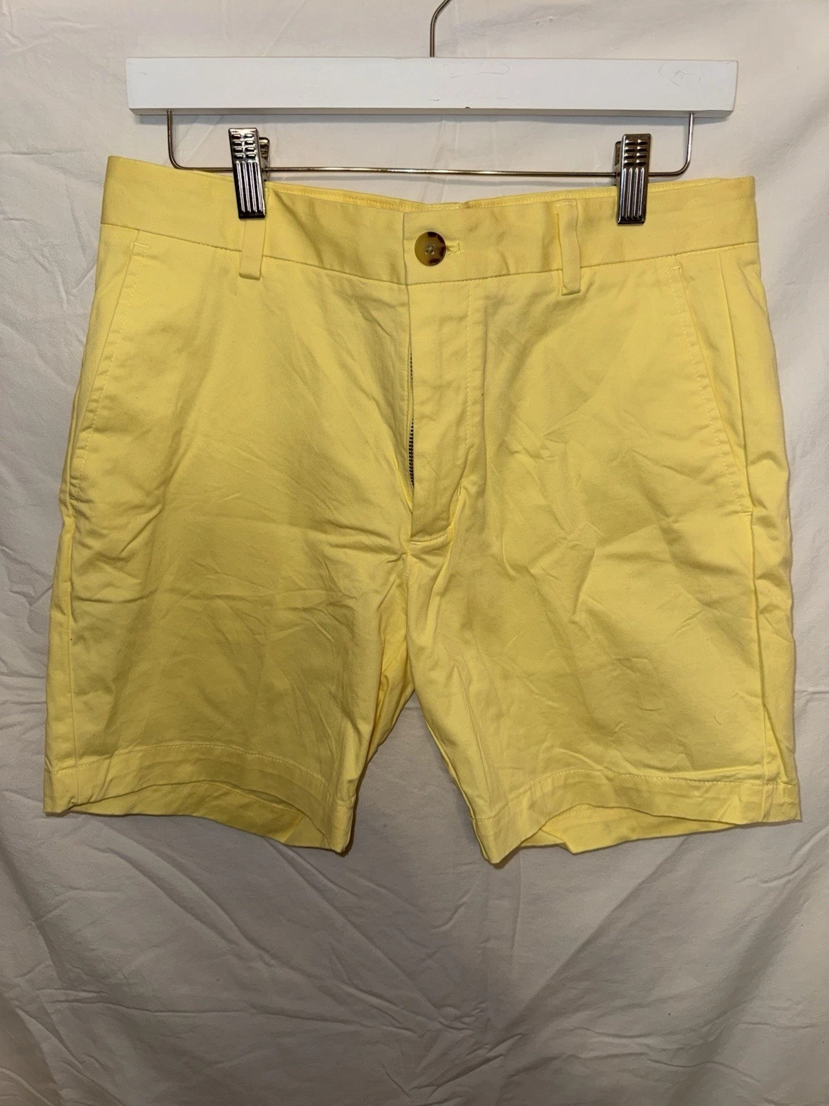 Vineyard Vines Shorts Mens 30 Yellow Chino Flat Front Casual Preppy