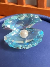 Swarovski Blue shell with Pearl 1120198 - Mint in box.