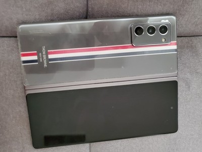 Samsung Galaxy Z Fold2 (Thom Browne Edition) LESEN 