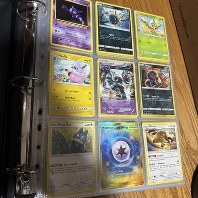 Binder With More Than 500 Pokemon  Cards