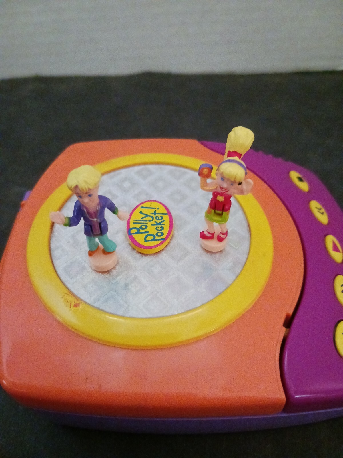 1998 Bluebird Polly Pocket CD Player Playset  2 Figures Music
