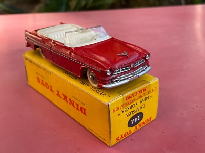DINKY TOYS France 50's 24A Chrysler New-Yorker 1955 proche du