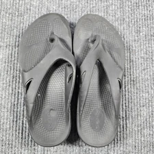 OOFOS Sandals Mens Size 7 Womens Size 9 EU 40 Black OOriginal Recovery Flip Flop