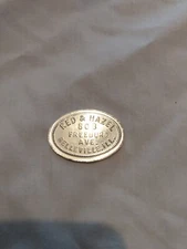 Red & Hazel Tavern Belleville, IL Illinois Oval Alum 5c Trade Token freeburg ave