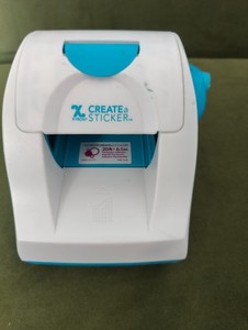 Xyron Model  XRN250-CTF 2.5" Create-A-Sticker Machine