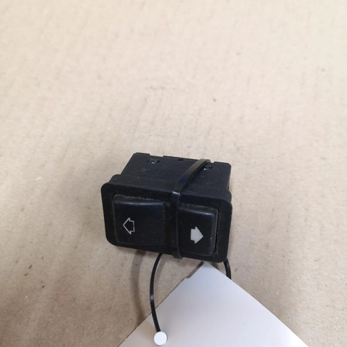 BMW 5 Touring E39 Fensterheber Schalter Vorne links 8368974 3.00 28702998