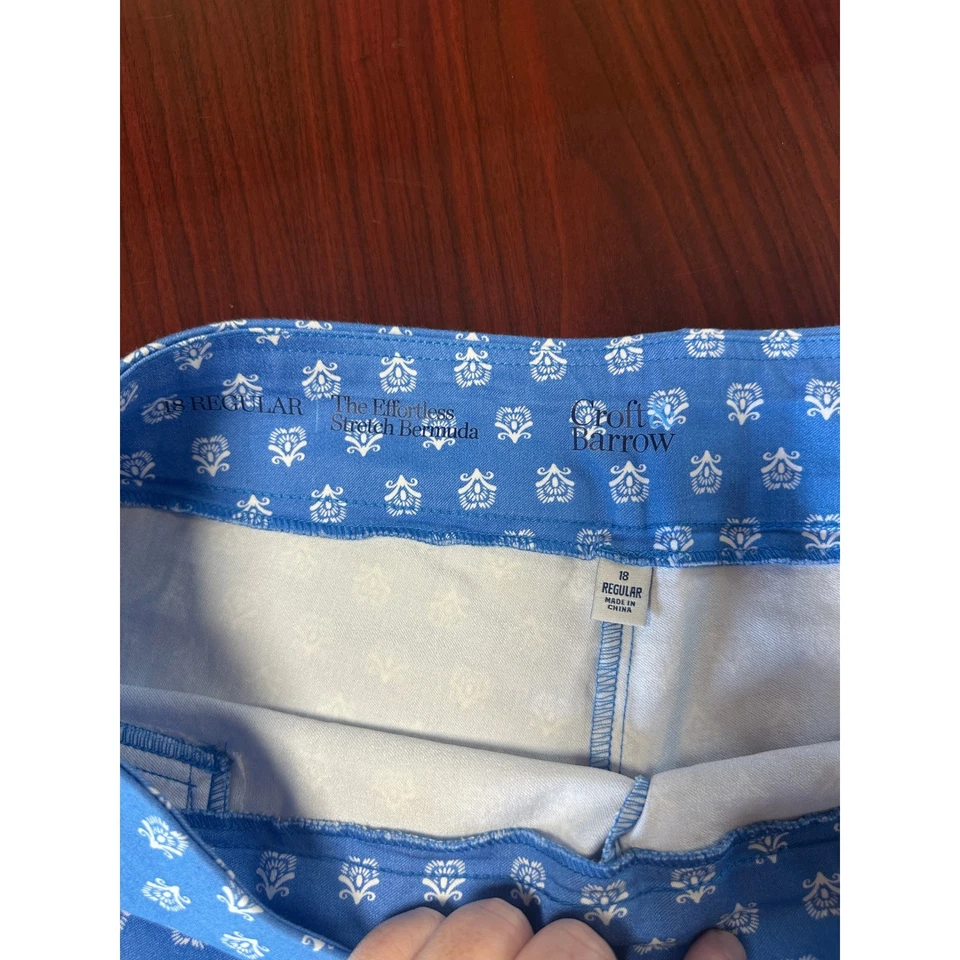 Bermudas Croft & Barrow para mujer 18 azules blancas florales golf informales tiro alto Foto 2 de 4