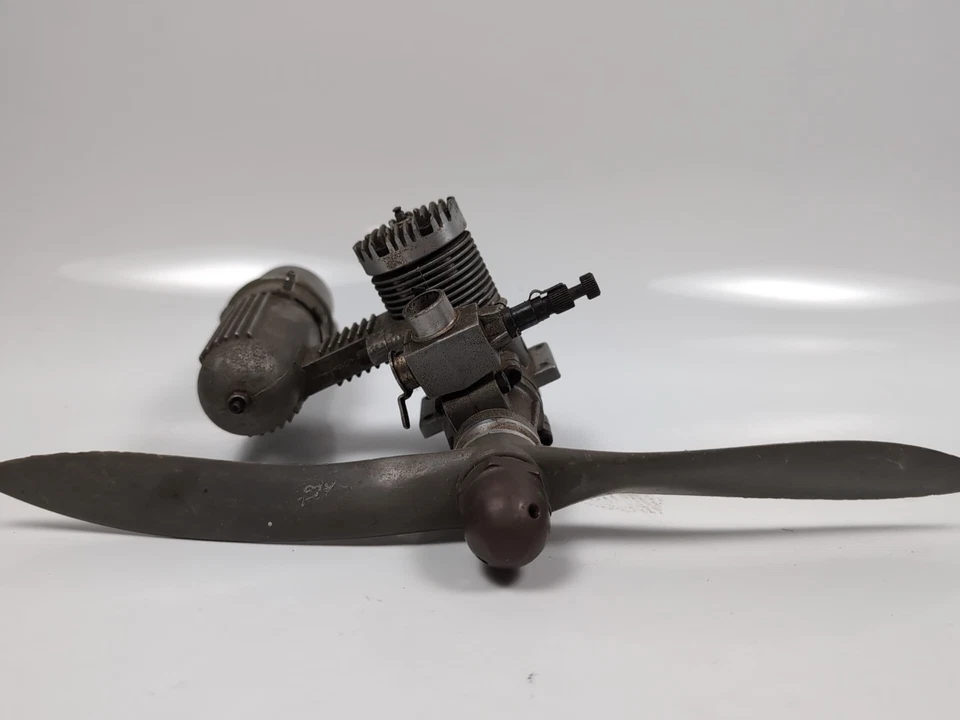 Magnum Pro .45 Nitro R/C Remote Control Model Airplane Engine w/Muffler - Image 3 of 4