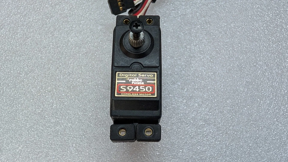 Seltenes Robbe Futaba Servo S 9450 / wenig benutzt , guter Zustand , kein Import - Bild 4 von 4