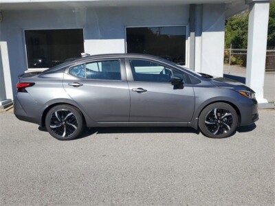 Touch Up Paint for Nissan Versa with paint code KAD, GUN. Free Shipping !