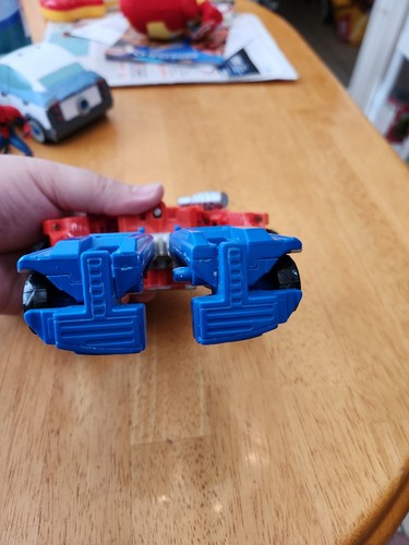 6.5" Tall Playskool Transformers Rescue Bots Optimus Prime Truck - Picture 3 of 9