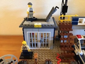 Lego City 60069 Swamp Police Station COMPLETE with Instructions