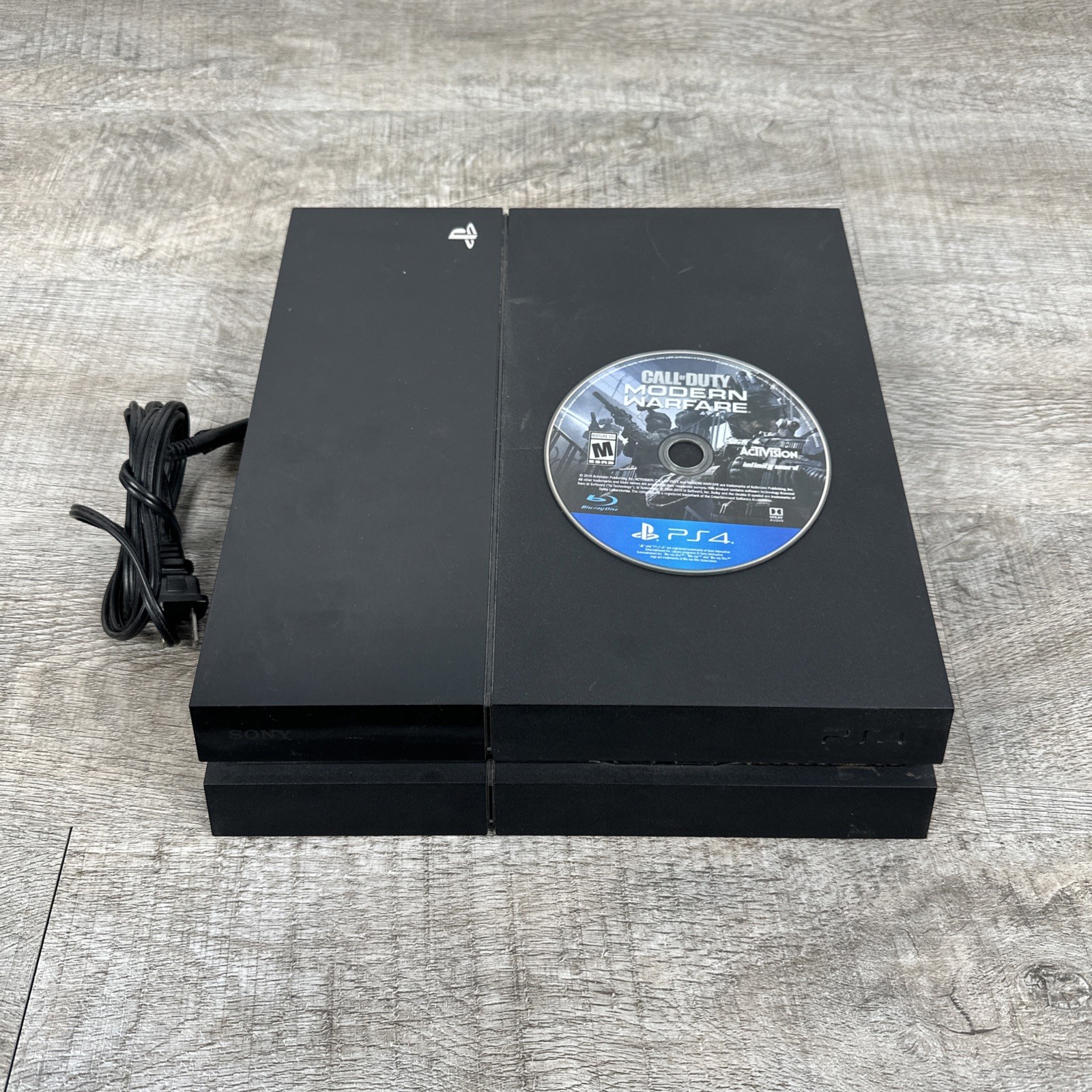 Sony PlayStation 4 PS4 CUH-1001A 500GB Black Console Bundle Call of Duty MW