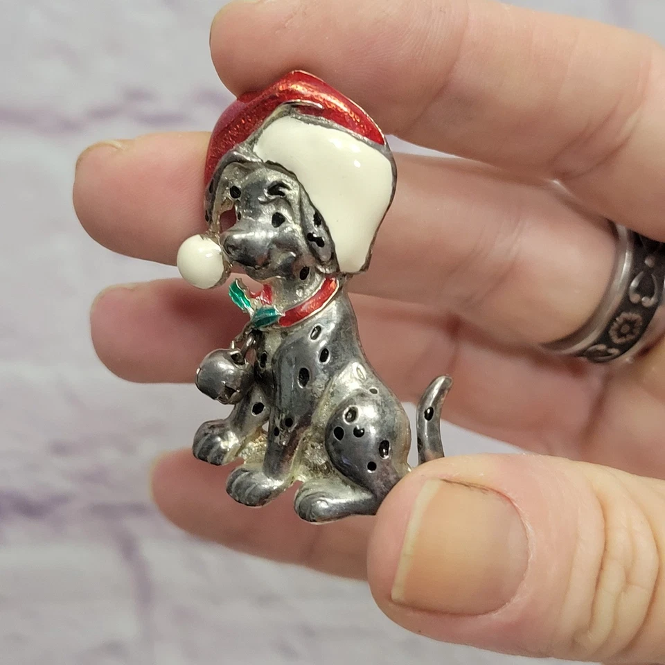 复古迪士尼 101 达尔马提亚人圣诞胸针银色珐琅圣诞老人帽子 1.75 — 第 4/4 张图片