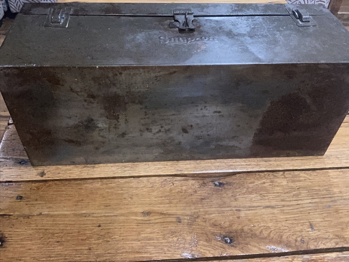 Vintage SNAP ON METAL TOOL BOX 21”L x 9”D x 9”H Leather